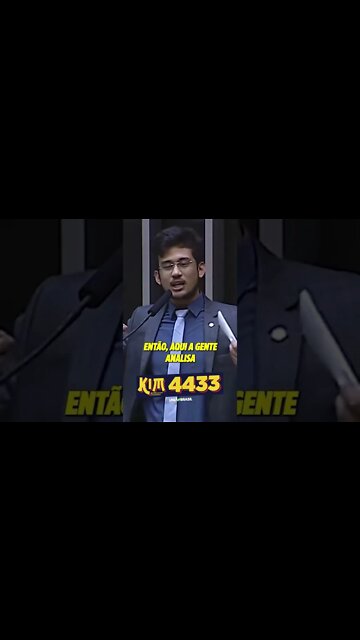 Petista se orgulha de nunca ter lido um livro