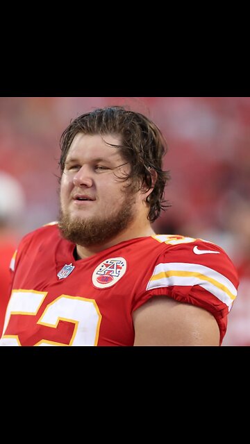 Chiefs make Creed Humphrey NFL's highest-paid center #chiefs #nflfootball #nfl #afc #nfc