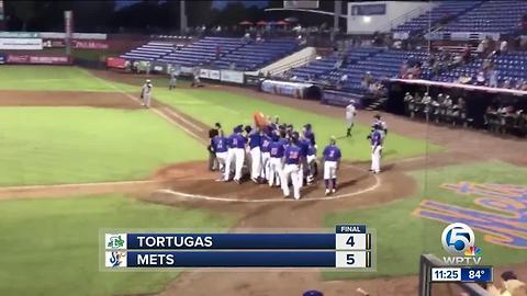 Tebow Hits Walk-Off Homerun