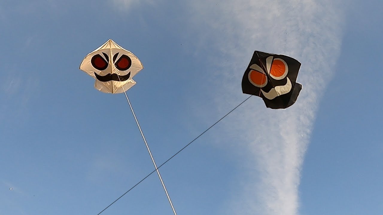 Bamboo Stick Kite Making - Giant Angry Face Design and Flight Test - Mr. Kites