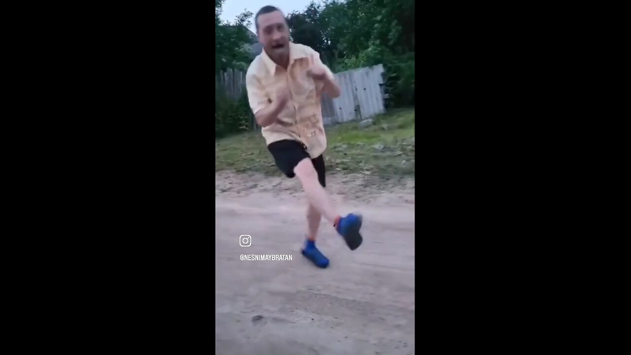 Man dancing to phonk🤣