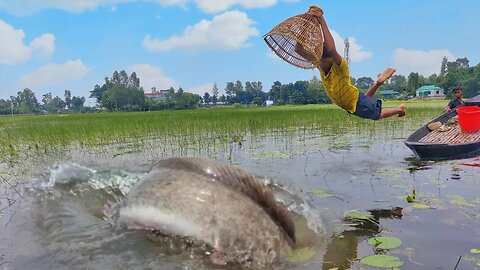 How it’s Possible Big Fish Catching Amazing Fisherman Best & Unique Jumping Polo Fish Catching😕