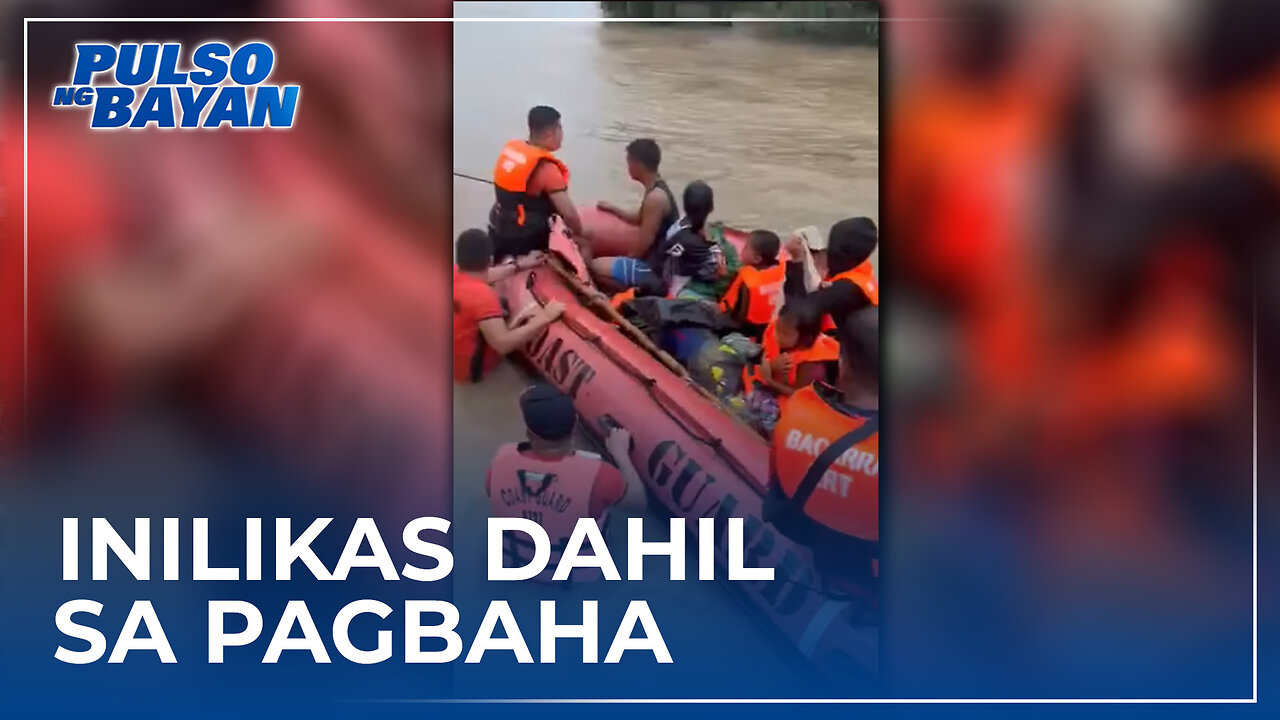 Ilang residente sa Bacarra, Ilocos Norte, inilikas dahil sa pagbaha dulot ng Bagyong Egay