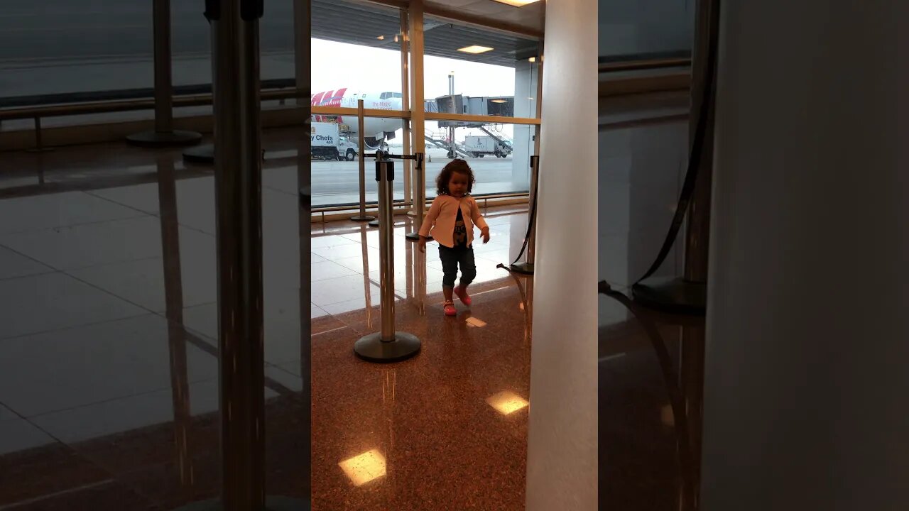 AEROPORTO GUARULHOS - RUMO A DISNEY - CONHECI TODOS OS PARQUES DA DISNEY #shorts #linda #bebe