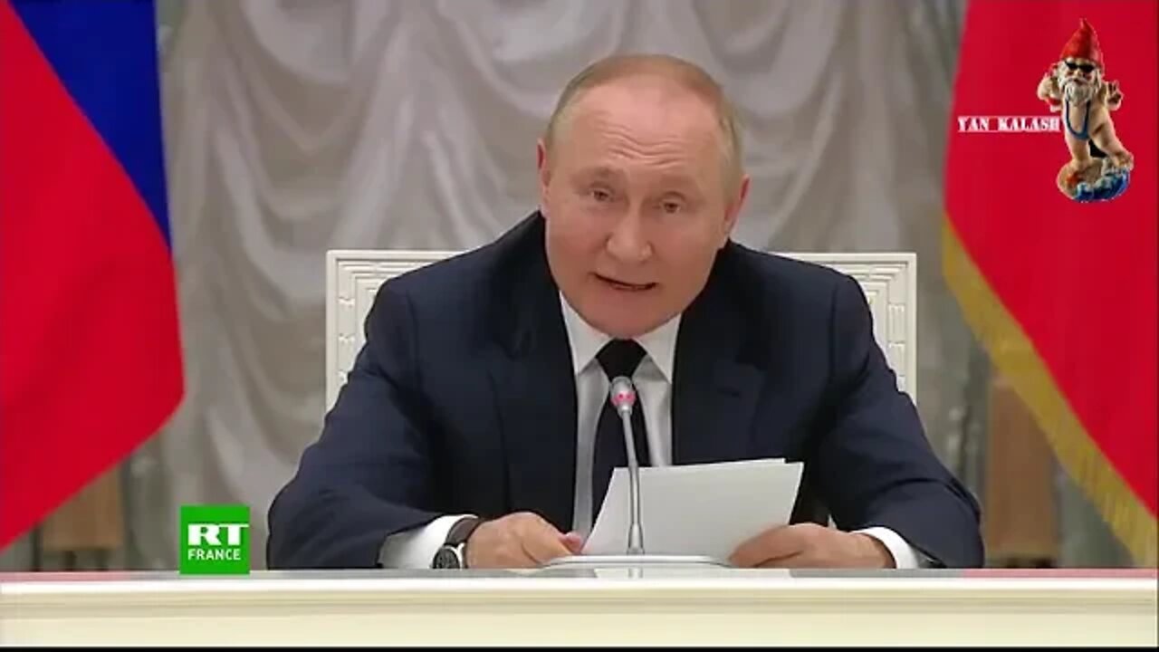 Excellent Vladimir Poutine prise de parole lors d'une réunion avec les dirigeants de la Douma