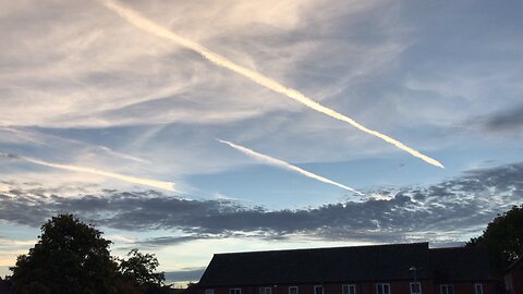 Lines in the sky Wales 2022