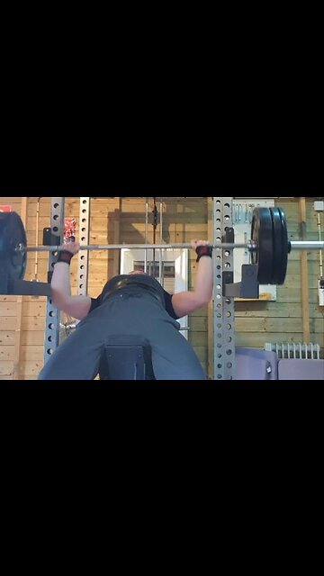 90 Kgs x 7 Barbell Incline Bench Press.
