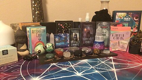 Look Through the Eyes of the Devine with Strength and Disappointment #tarot #message #viral