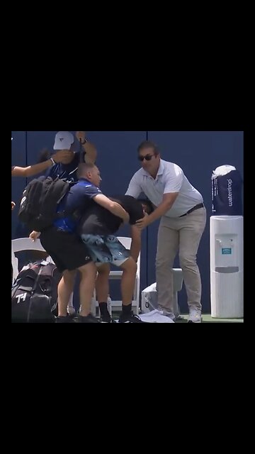 TENNIS STAR PLAYER🏓COLLAPSED AGAIN DURING ANOTHER TENNIS MATCH🩺🆘🚑💫
