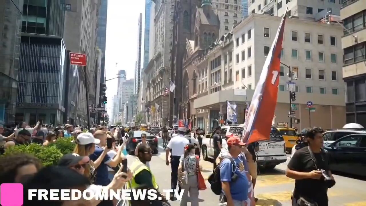 🚨 NEW: Trump supporters rally in front of Trump Tower in NYC