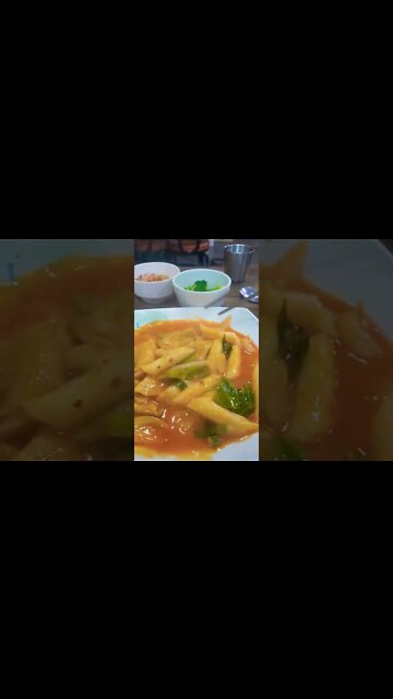 #food #cooking #Korea Egg ramen noodle and spicy boil rice cake(Ddok-bok-ki) This is happiness