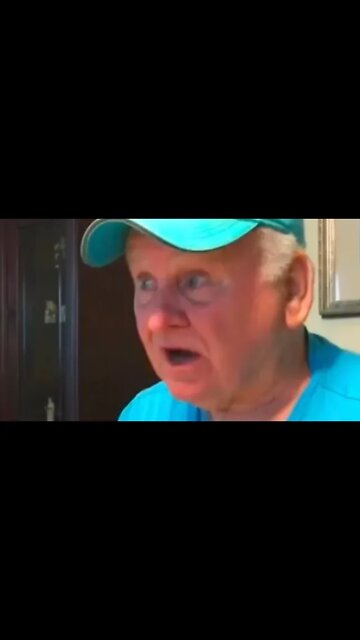 Dad tries hottest pepper nightmare. ￼