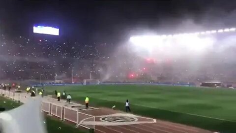 Incrível show da torcida do River Plate contra o Boca #Libertadores