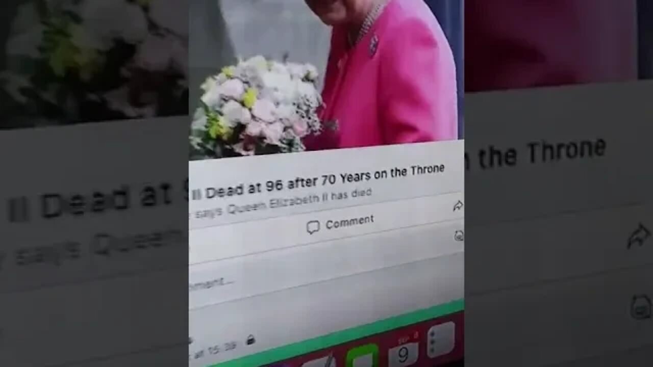 Died After 70 Years on the Throne #queen #queenelizabeth #throne #toilet #bathroomthrone #funny