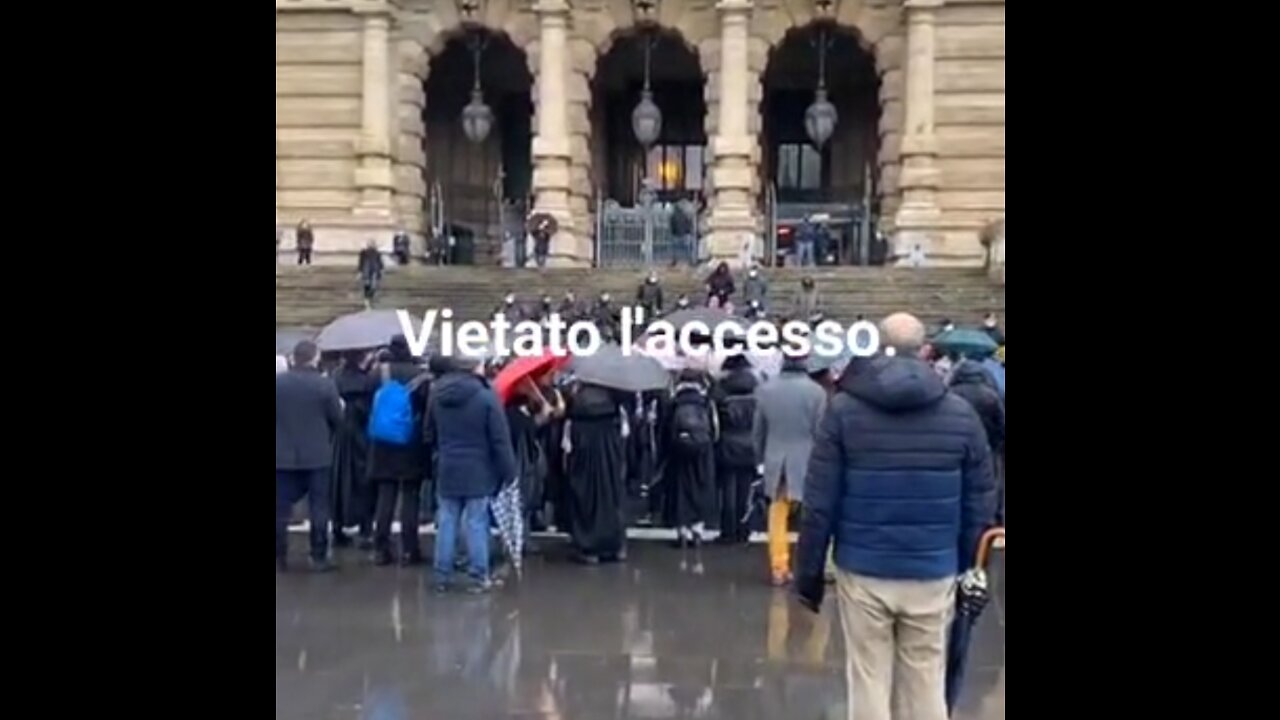 20/01/2022 ROMA - GL AVVOCATI BLOCCATI ALL' ENTRATA IN CASSAZIONEI DA UN CORDONE DI POLIZIA