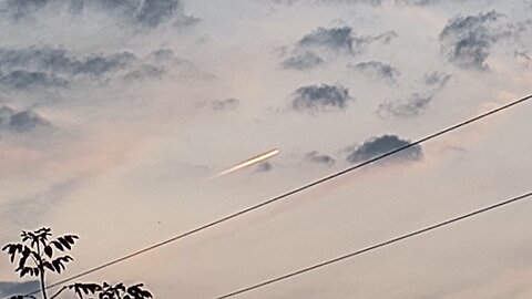 Aircraftless Contrail UFO/UAP Disappears Into Thin Air - Michigan 8/14/24