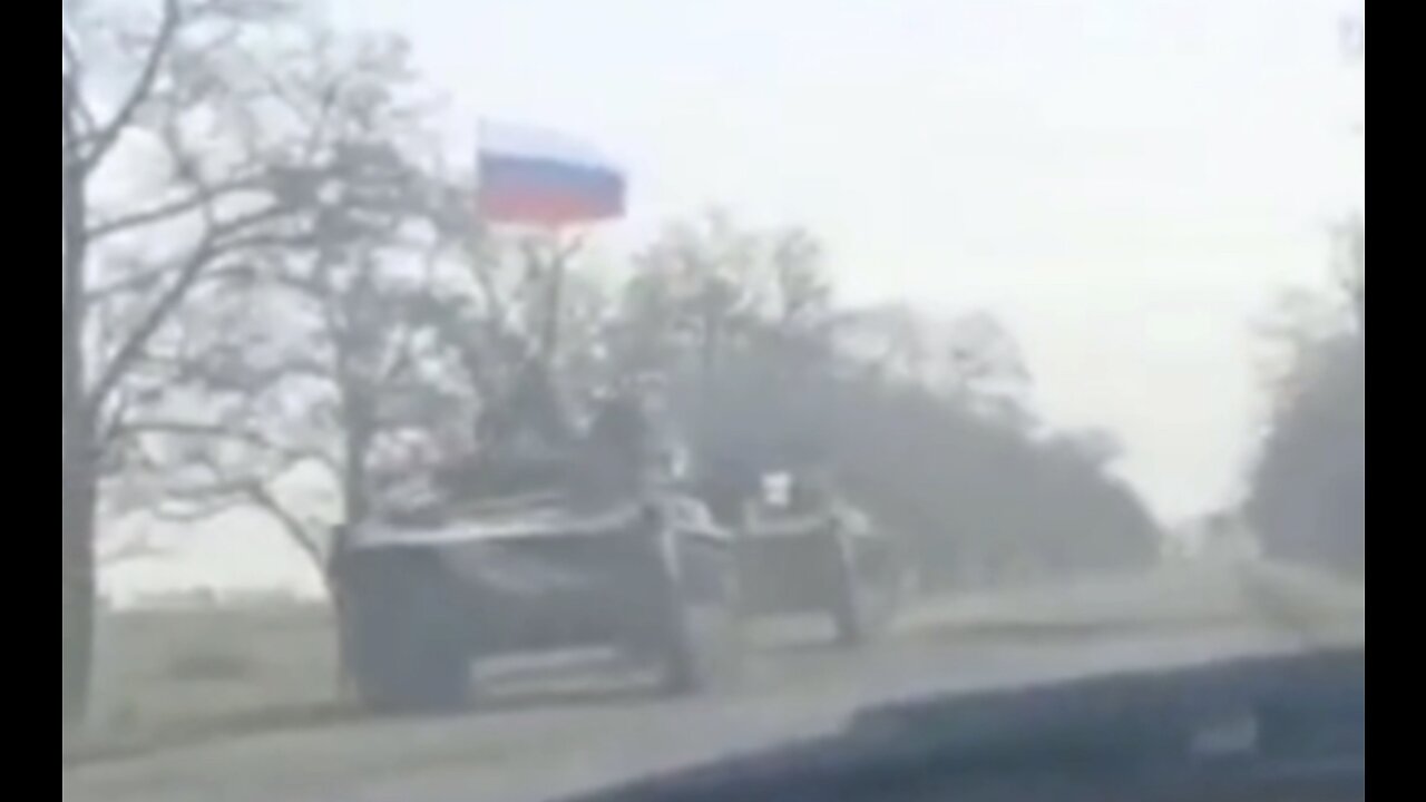 RUSSIAN TANKS ENTERING KAKHOVKA UKRAINE