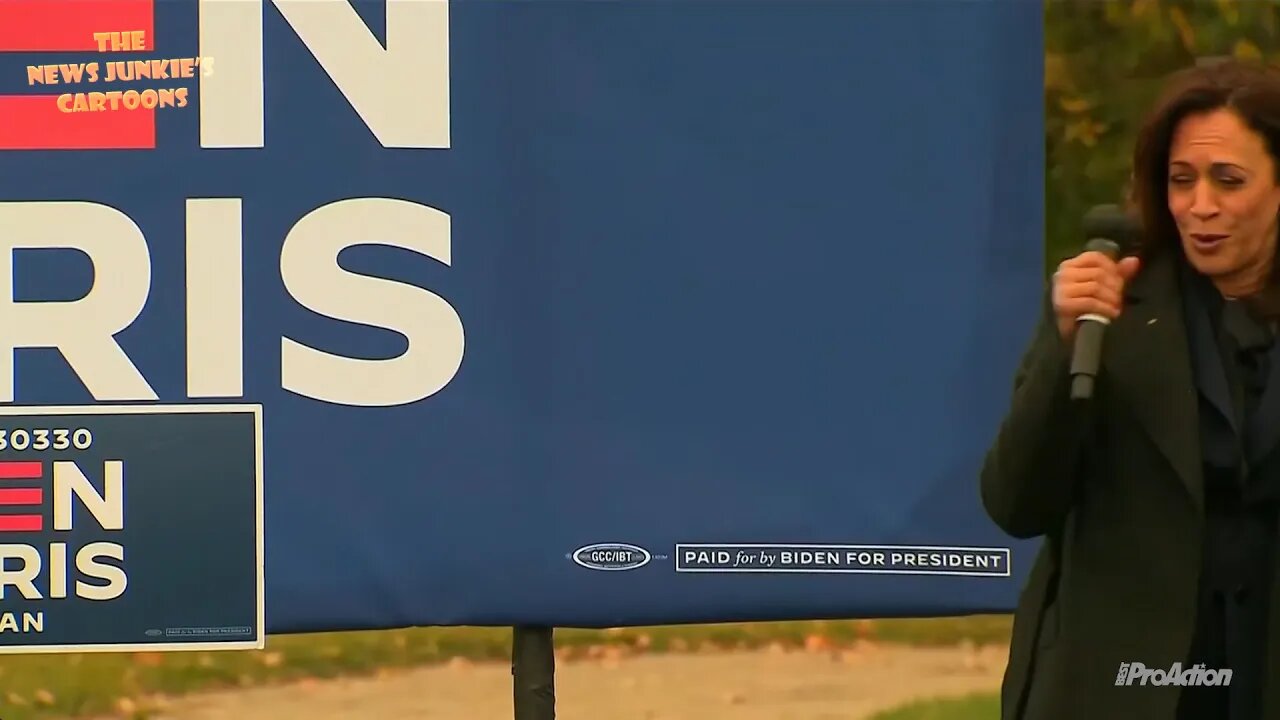 Kamala Harris mocks Pence's FLY as she swats away a bee.