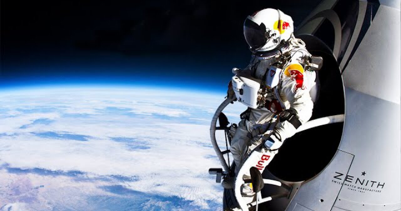 FELIX BAUMGARTNER Jump from Space (World Record Supersonic Freefall)