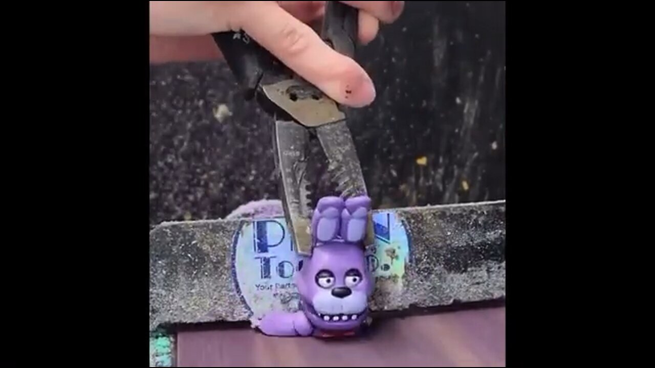 Bonnie gets executed for his war crimes