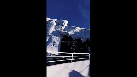 Apogee 241 finds a hidden passage through the ice wall in Antarctica