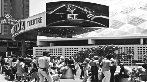 1982 / Waiting in line for E.T. the Extra-Terrestrial