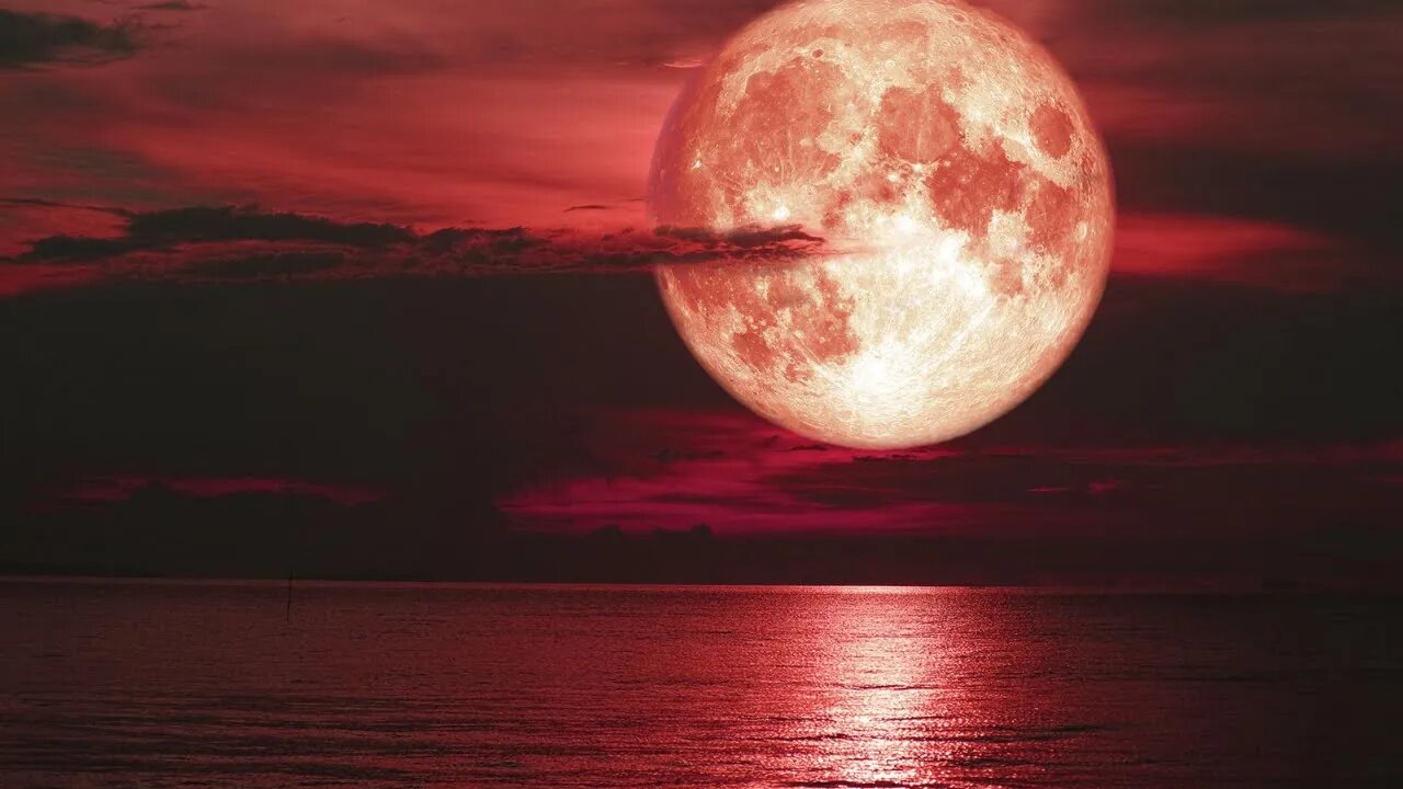 Strawberry Supermoon