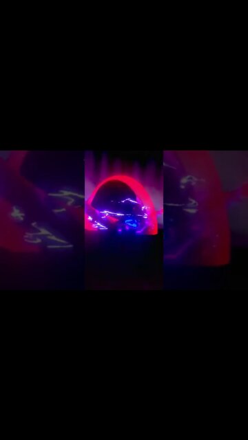 Pokémon Sword - Dynamax Nidoran (Female) Used Max Darkness!