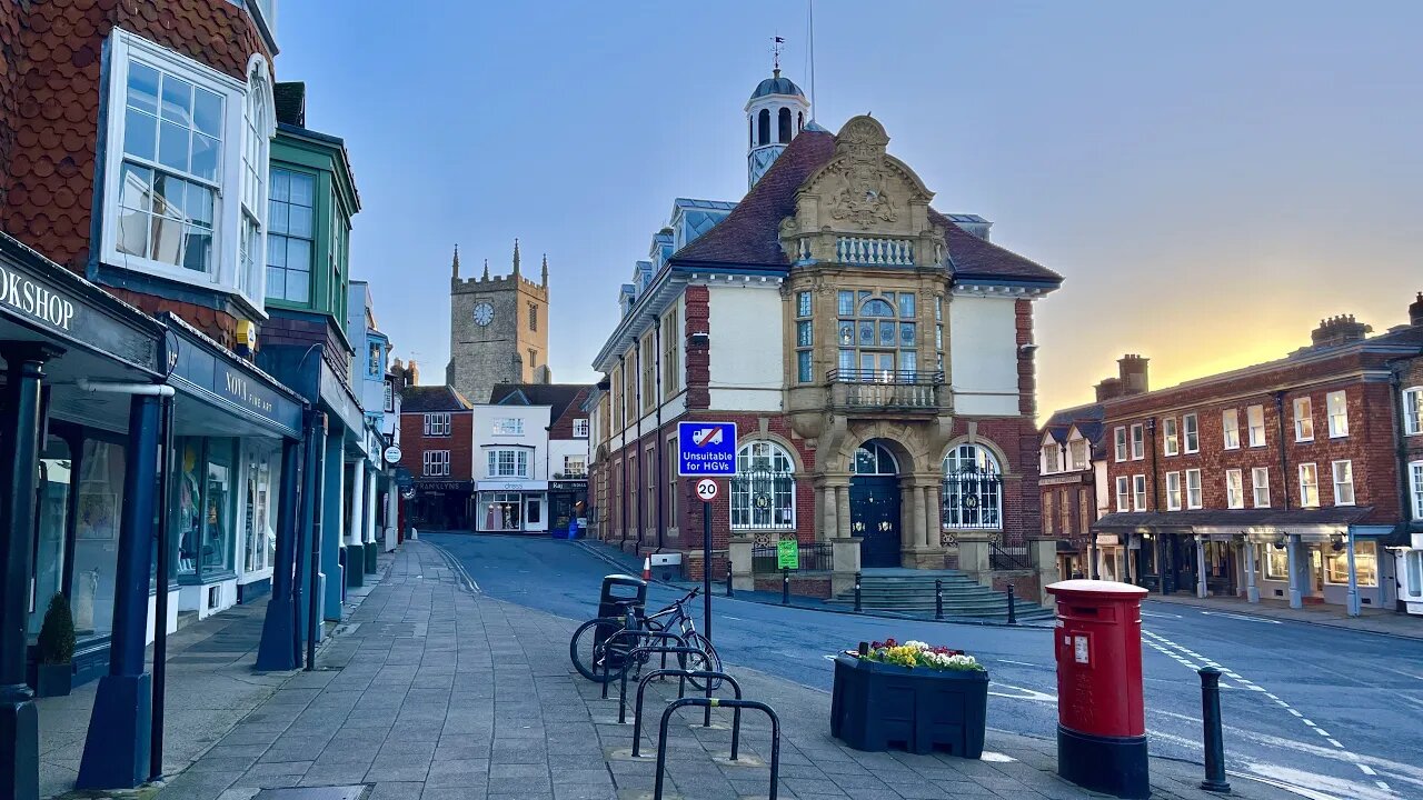 Walking ENGLAND'S Widest High Street - Discover Marlborough's Quaint Charm