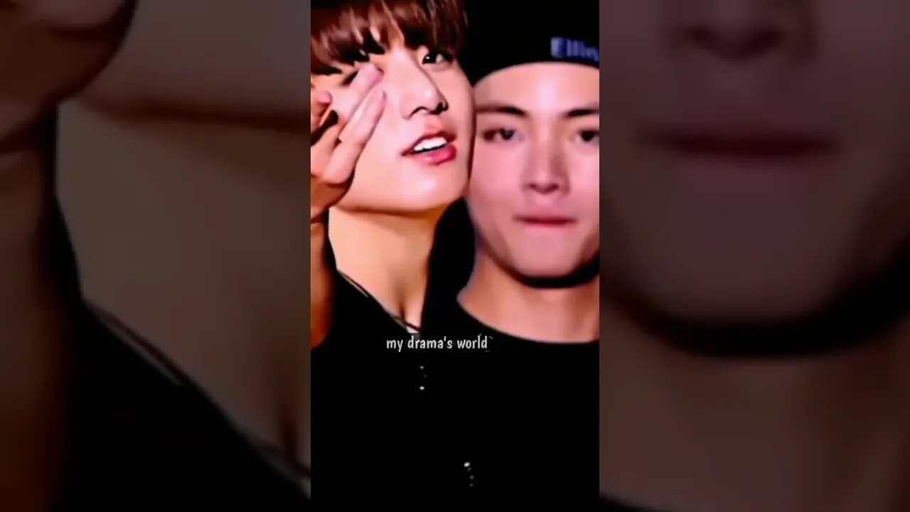 The way he turn & give flying kiss 😮 uffff - i am dead 🥴// taekook jungkook taehyung V bts