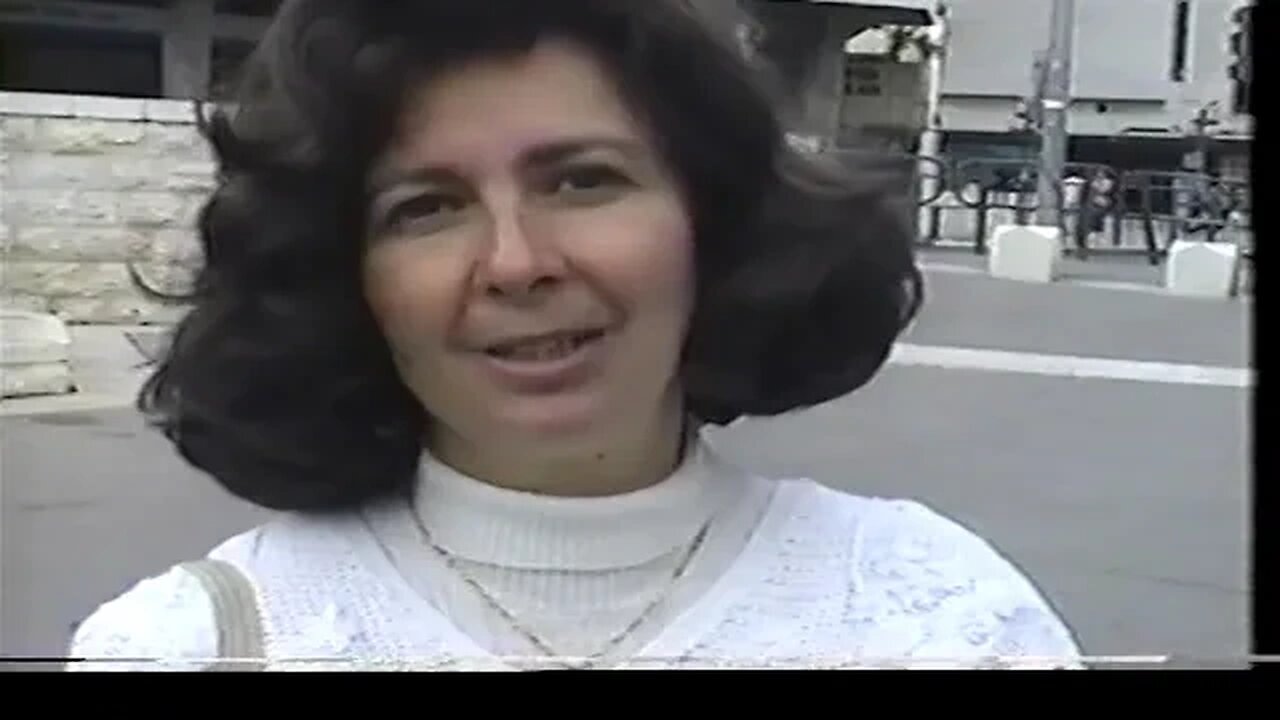 Demo at Mashbir, Jerusalem opposing Administrative Detention of Jews in Israel April 27th, 1994