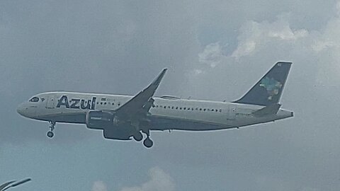 Airbus A320NEO PR-YRZ coming from Campinas to Manaus