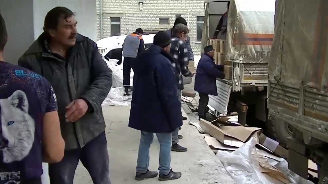 Russian servicemen delivered humanitarian aid, including Easter cakes, to Kupiansk and Izyum in Kharkov region