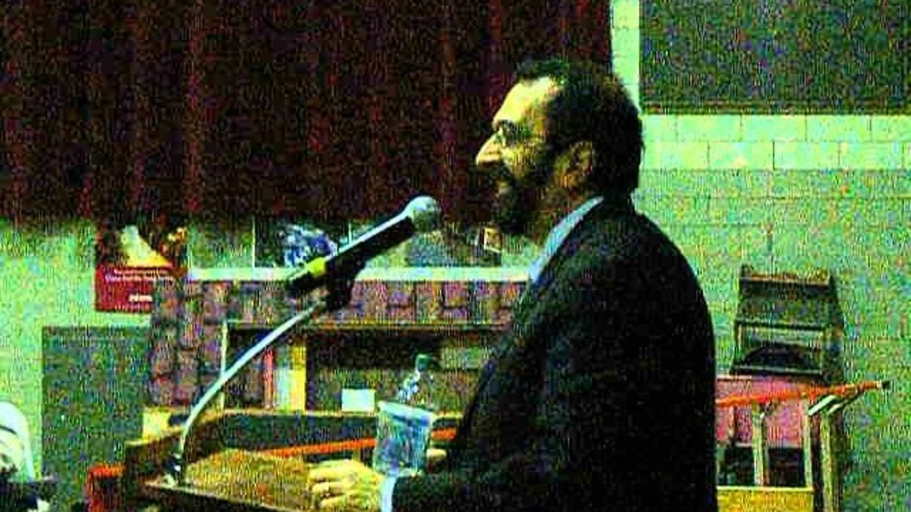 Robert Spencer in NH Q & A on Islamic Polygamy in the US.AVI