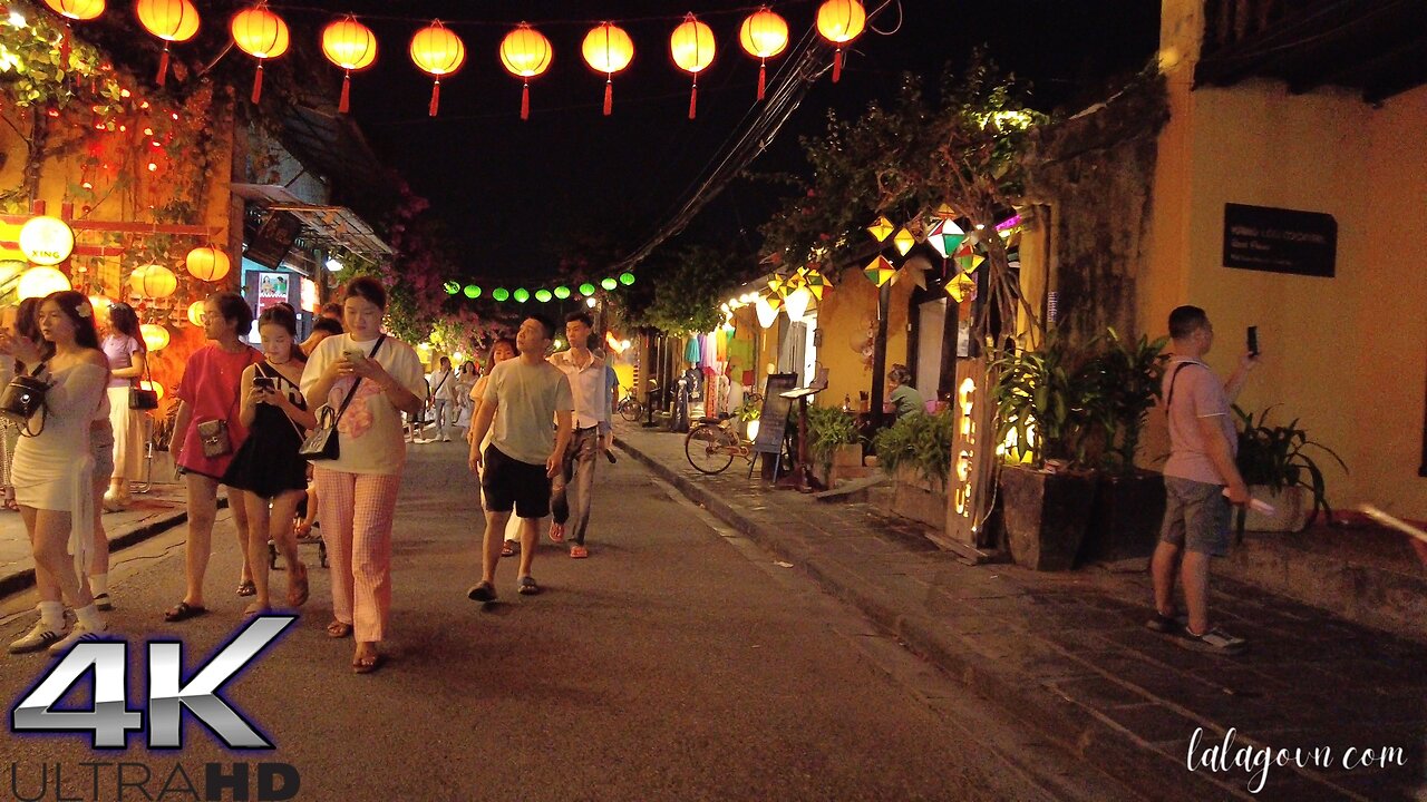 Boating on the Hoai River at night releasing flower lanterns [4K ASMR] Evening walk in Hoi An Tour