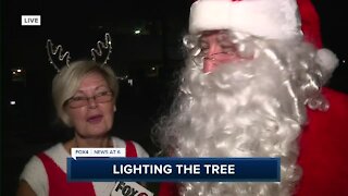 Sant and Mrs. Claus talk to Fox 4