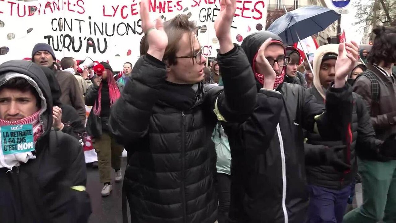 France: Hundreds of students march to Constitutional Council ahead of pension reform ruling