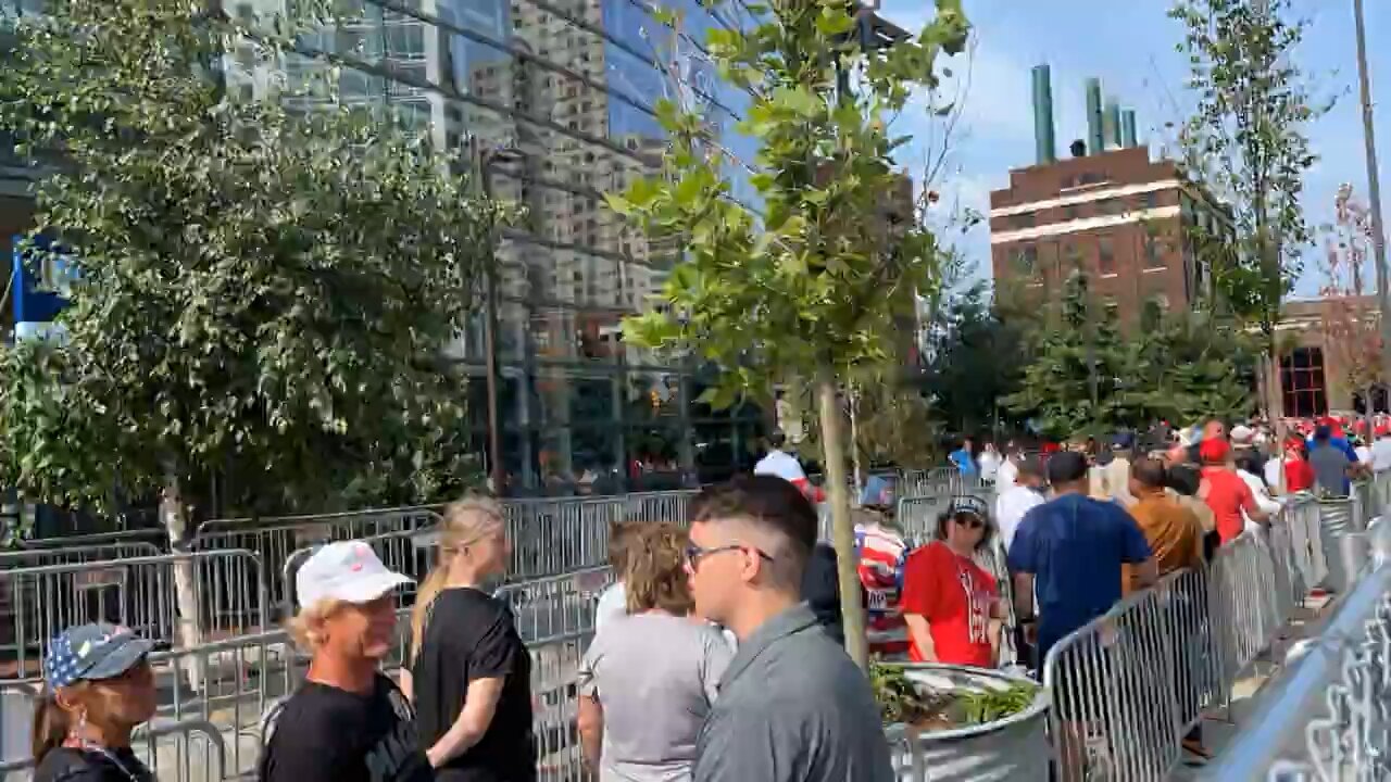 🚨BREAKING: The Line for Donald Trump’s Rally with JD Vance in Michigan