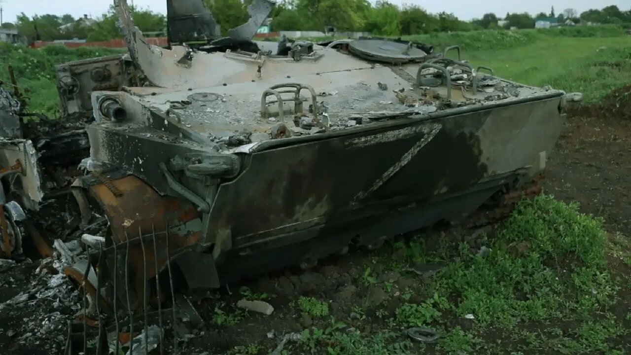 RUSSIAN ARMY IS USING A SOVIET-ERA TACTICS WITH AGEING MILITARY VEHICLES AND WEAPONS || 2022