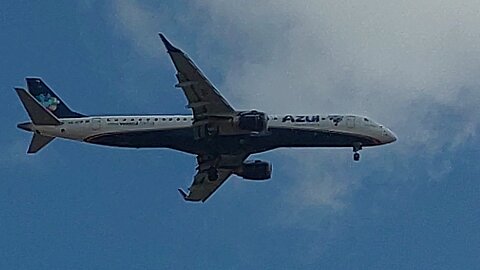 Embraer 195 PR-AYW coming from Recife to Fortaleza