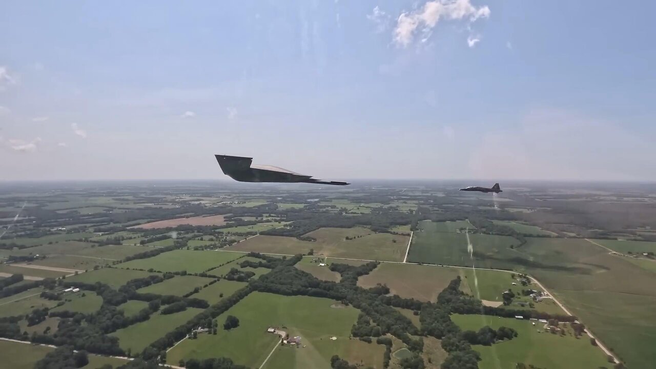 AMAZING Aerial Images of B-2 Spirit Stealth Bomber in Flight footage captured with a GoPro