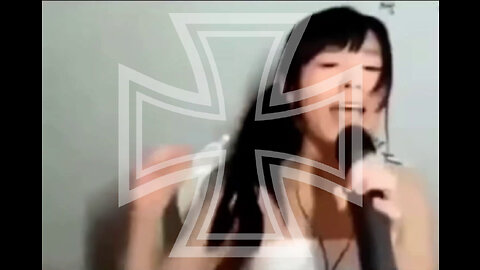 Suriyocandy sings Erika.