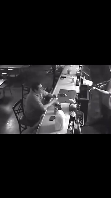 Flashback - The Man With Balls of Steel - Bar Robbery - HaloNews
