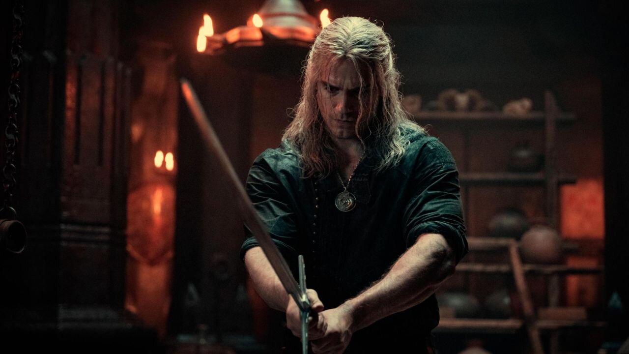 Henry Cavill Leaves The Witcher - Liam Hemsworth Takes The Mantle