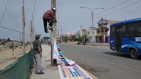 COLOCANDO GIGANTOGRAFIA PUBLICITARIA PARA LA CAMPAÑA JUNIO 2022