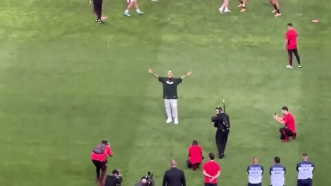 Vidal no gramado do Maracanã
