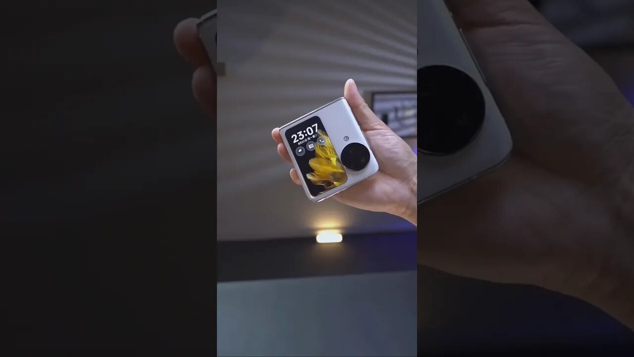 #oppofindn3flip #quickunboxing #suffiansuhail #subscribe #tech #ytshorts #oppo #flipphone #new
