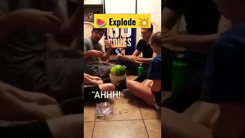 तरबूज 🍉 फट 💥 गया 😱 || Watermelon explode 💣 #shorts 