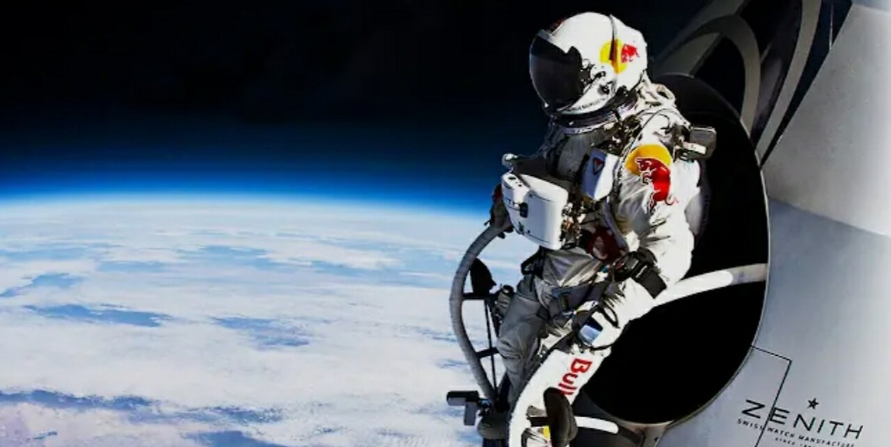 Jumping from space ( world record free fall ) 😱😱😱. Must watch