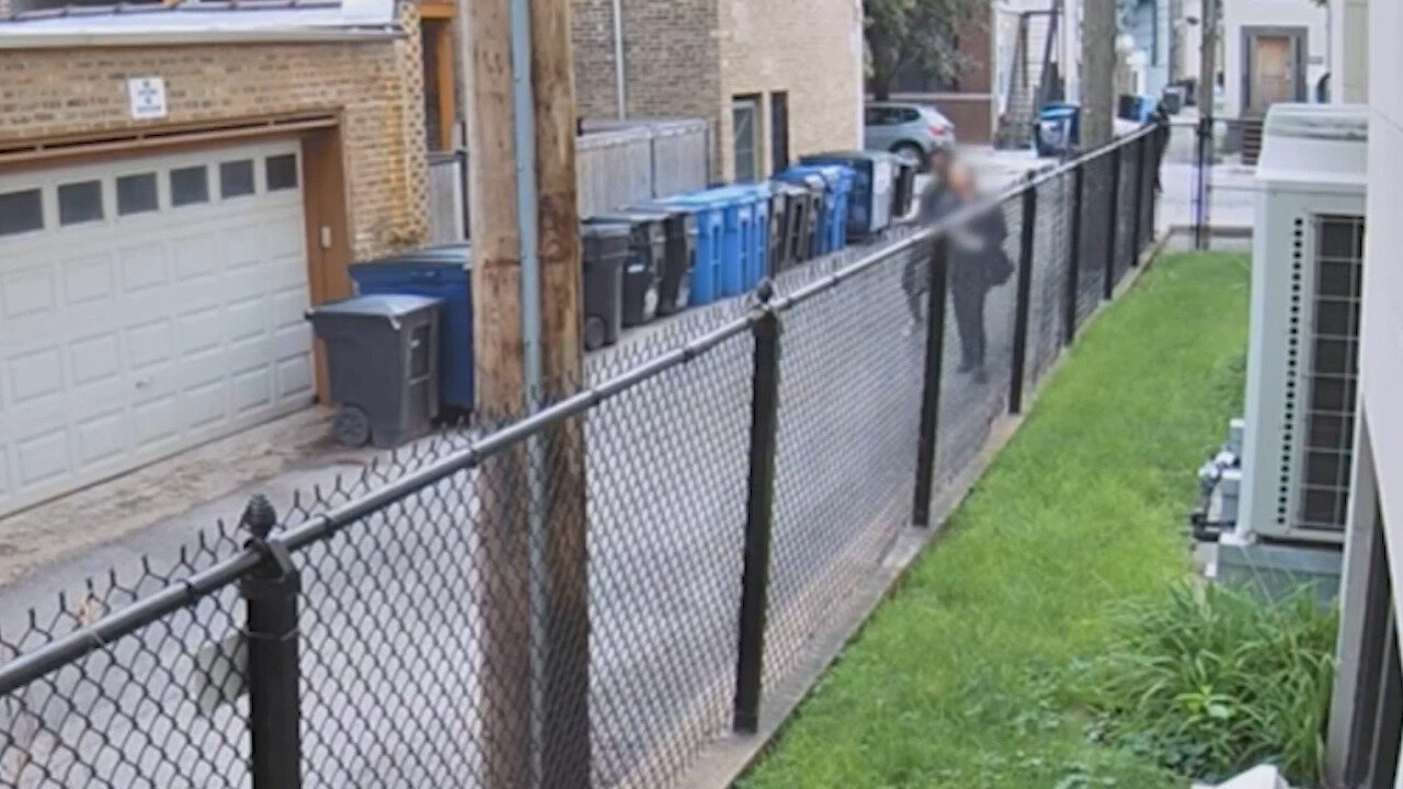 Masked Men Mug Chicago Man In Broad Daylight Attack Caught On Camera